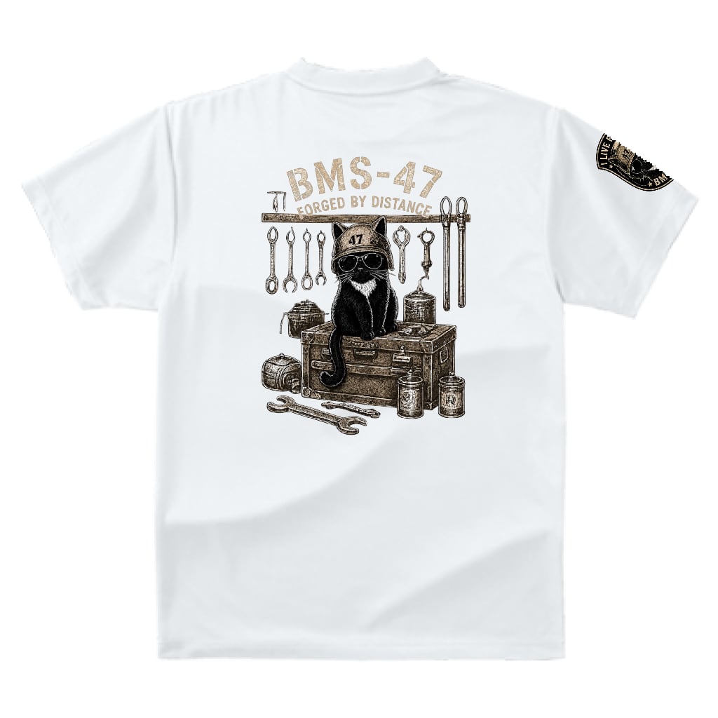 HANGAR TOOLS CAT TEE / 白