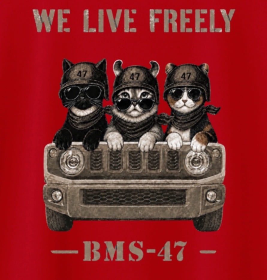 WE LIVE FREELY ROUGH ROADS CAT TEE／赤