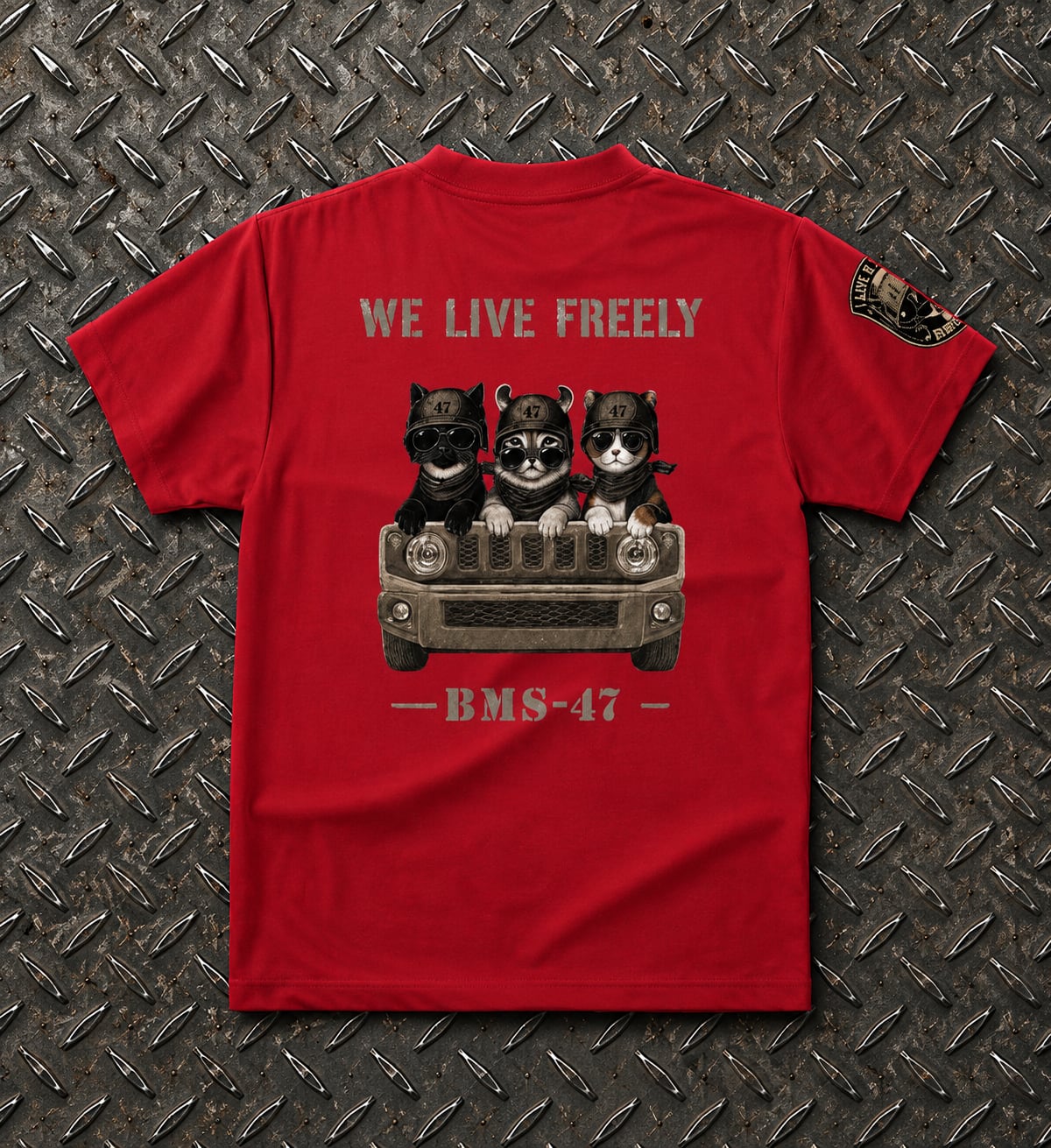 WE LIVE FREELY ROUGH ROADS CAT TEE／赤
