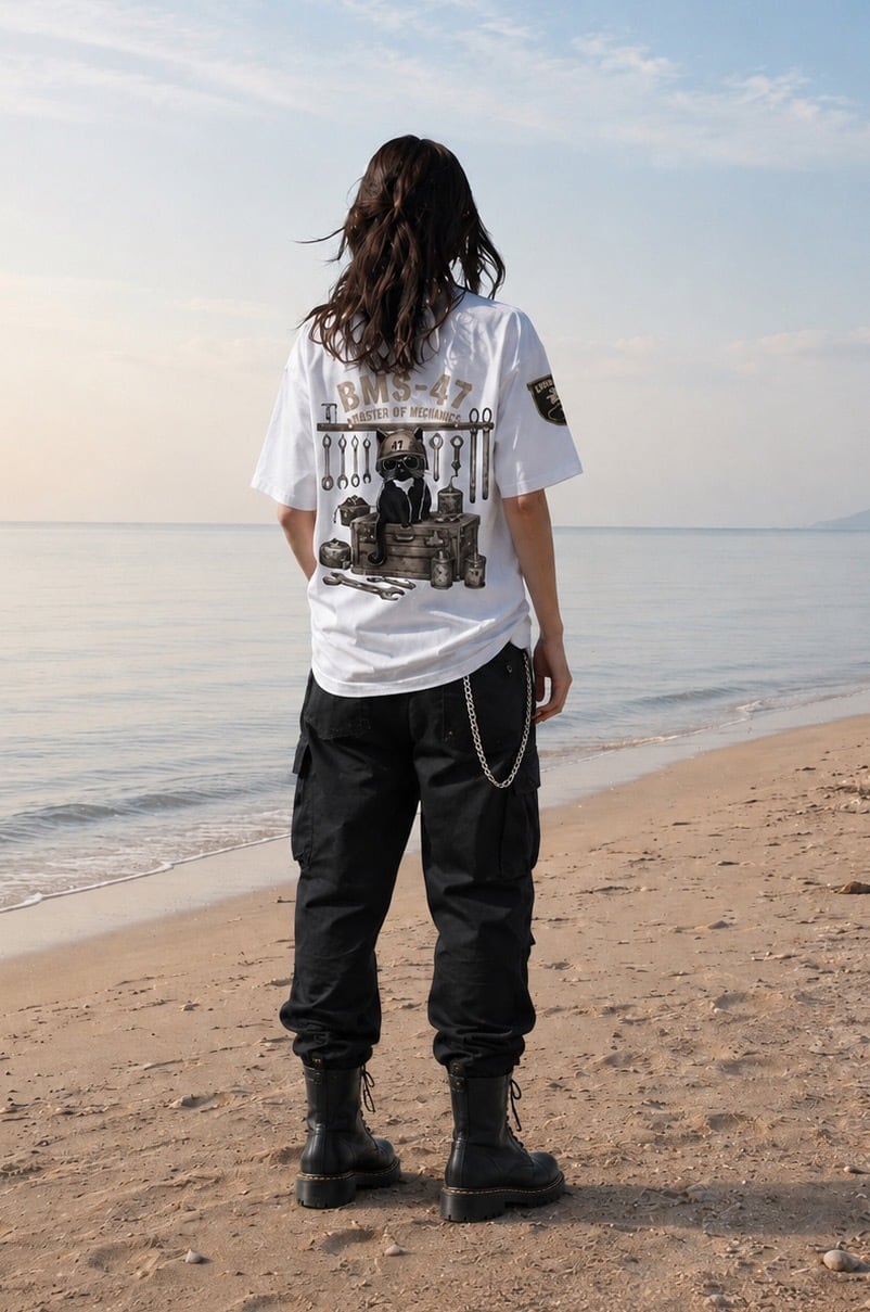 HANGAR TOOLS CAT TEE / 白